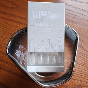 Red Aspen Nail Dashes "Daydreaming with Diana" Short Almond